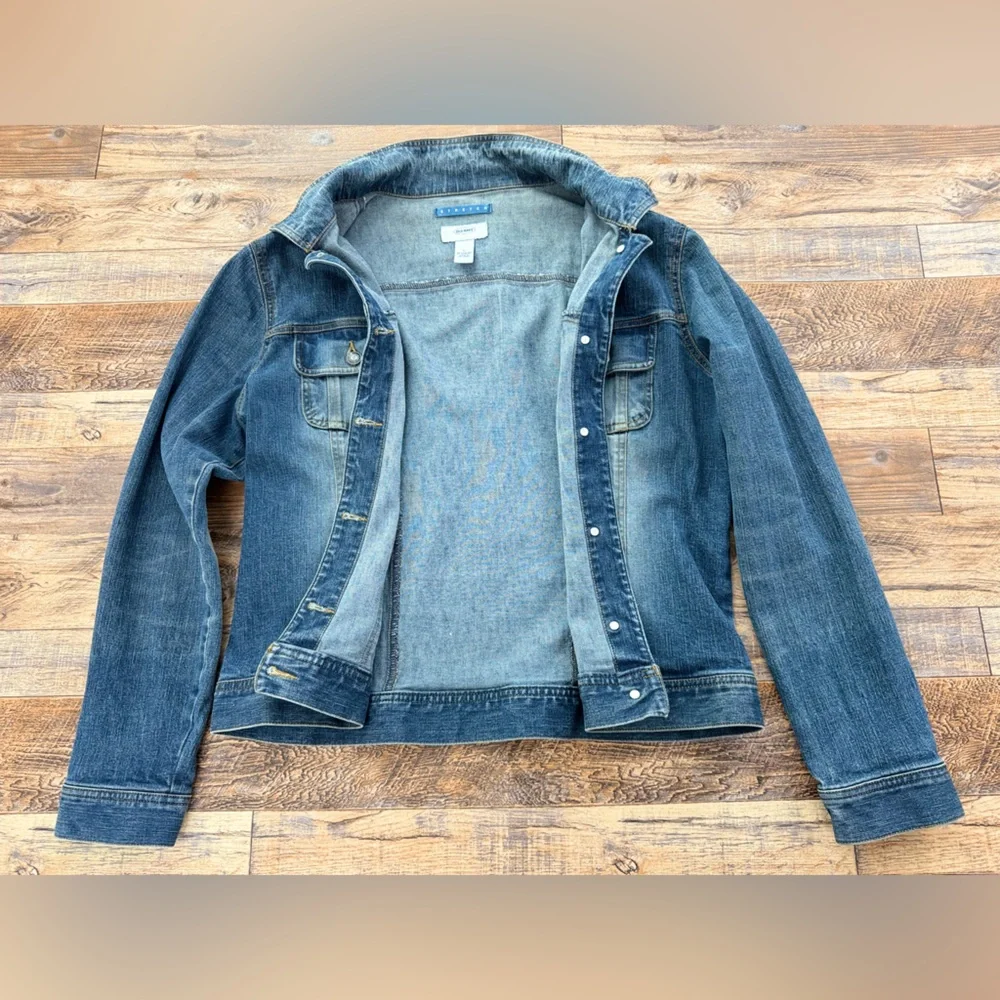 Old Navy Medium Washed Cropped Stretch Denim Trucker's Jacket, Women's Size L - Picture 6 of 13